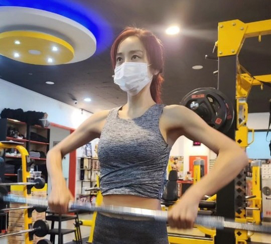 [SC이슈] 조민아 "쥬얼리 왕따, 담배로 고통…난 인간 재떨이" 고백