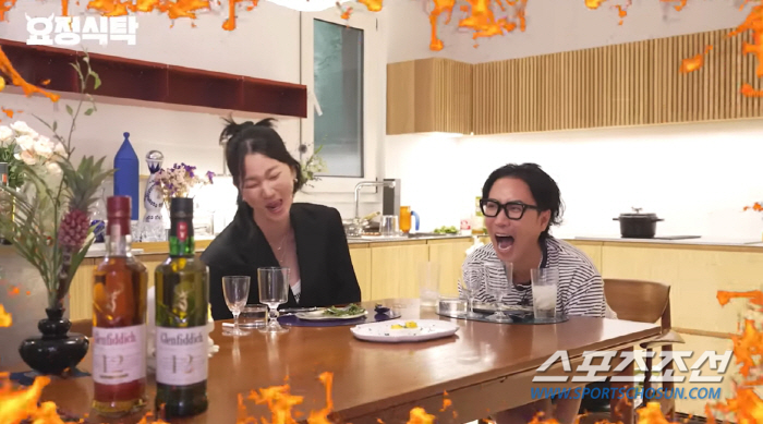 "속옷 안입은 가슴을 남편 팔뚝에…" 장윤주, '4살 연하' 남편 유혹 …