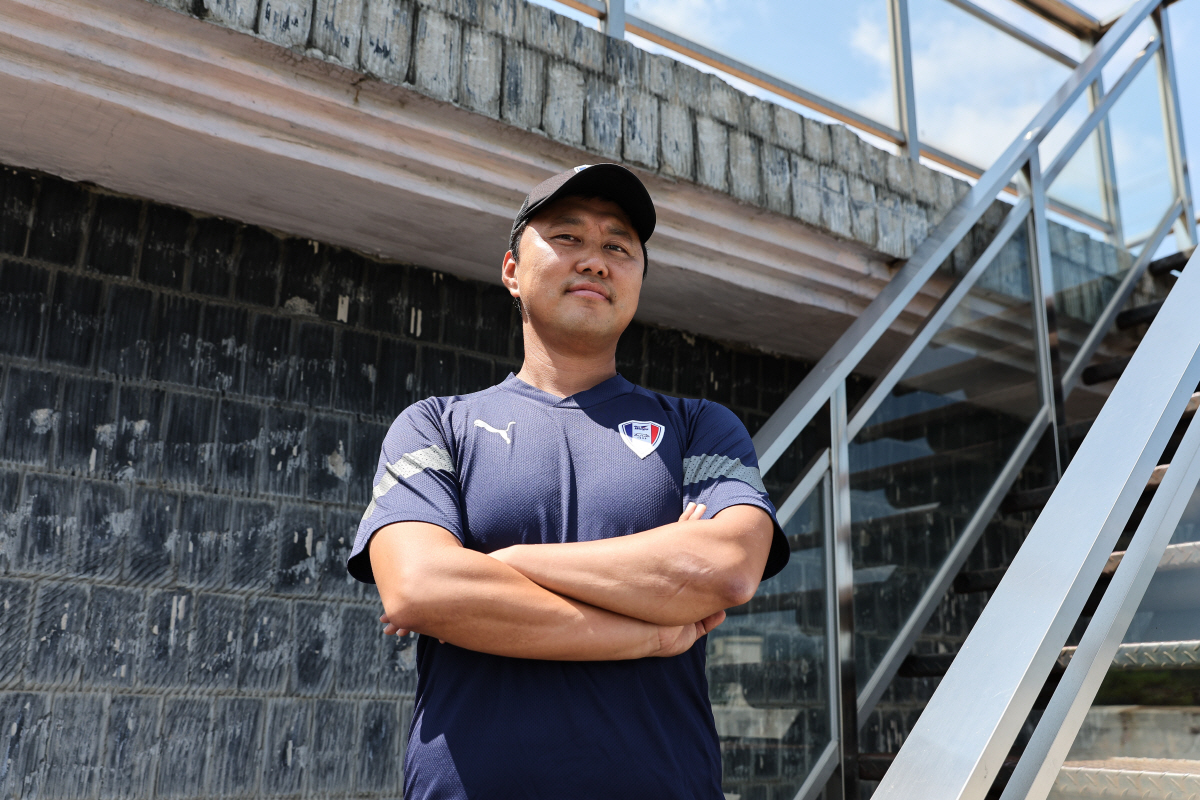 '특징 있는 선수' 빚는 백승주 수원 U-18 감독의 특별한 '방법론'
