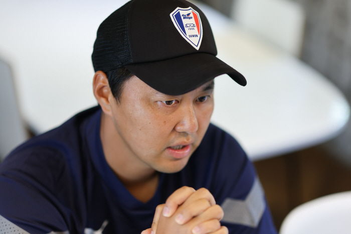 '특징 있는 선수' 빚는 백승주 수원 U-18 감독의 특별한 '방법론'