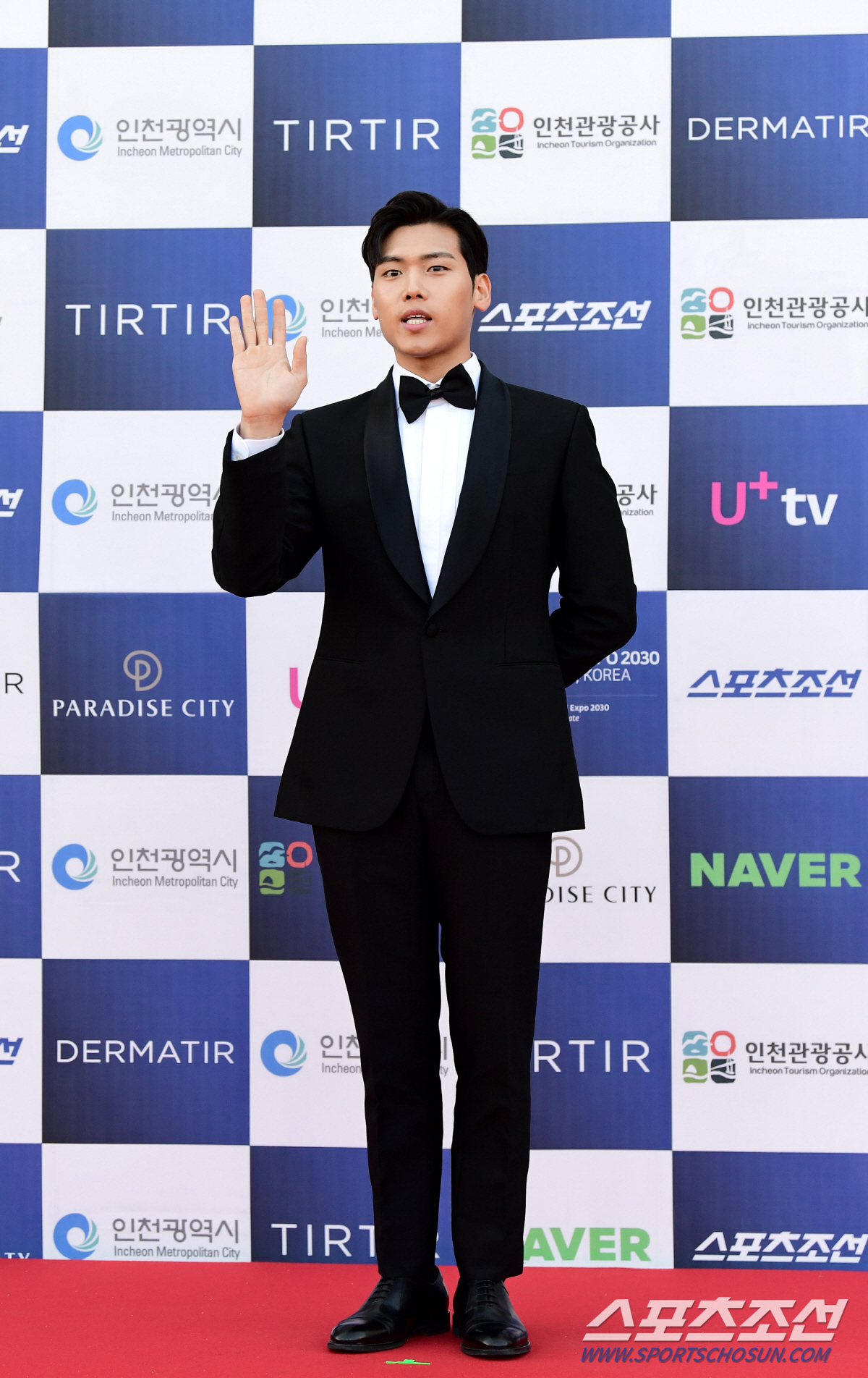 [제2회BSA] 남현우, 신인 예능인상 후보…깔끔한 수트패션