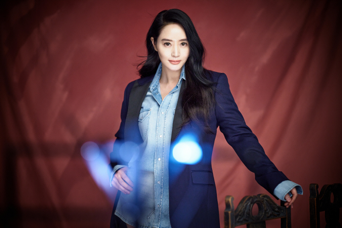[인터뷰③] 김혜수 "'타짜' 정마담 경신할 '밀수' 조춘자? 인생캐 신…