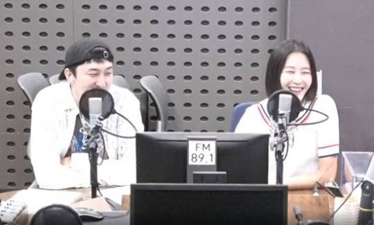 이현이, 전 남친에 공개사과 "돈 과하게 썼는데 헤어져 미안"(라디오쇼)…