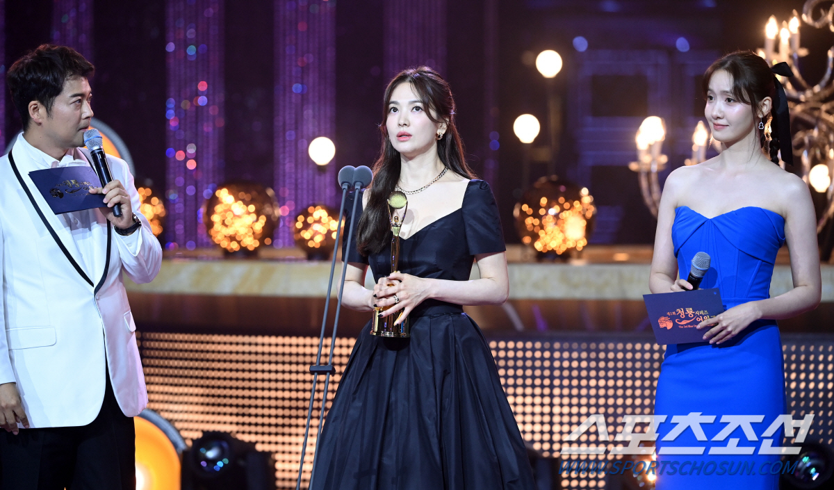 [제2회BSA] '대상' 송혜교 "수고했다, 혜교야"→'최우수작품상' 최…