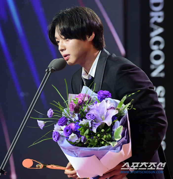 [제2회BSA] '대상' 송혜교 "수고했다, 혜교야"→'최우수작품상' 최…