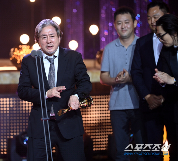[제2회BSA] '대상' 송혜교 "수고했다, 혜교야"→'최우수작품상' 최…
