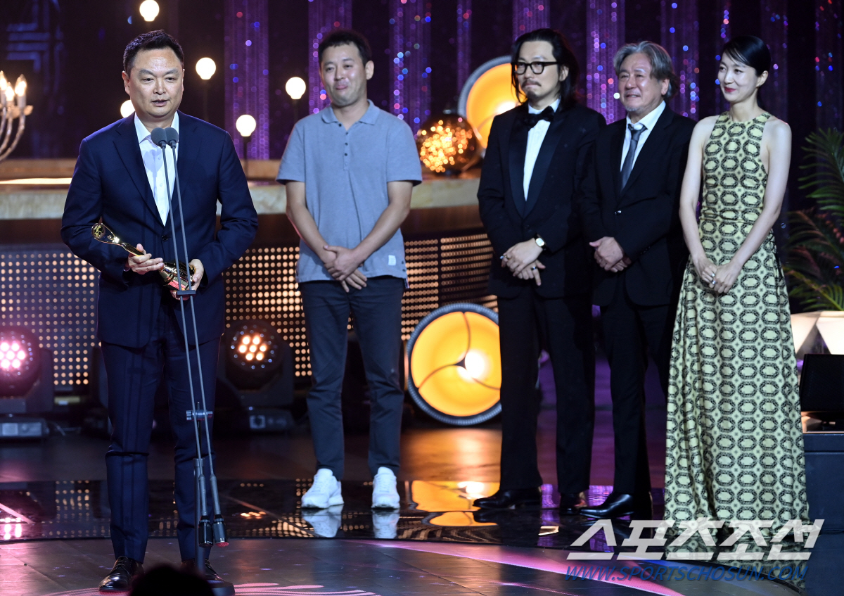 [제2회BSA] '대상' 송혜교 "수고했다, 혜교야"→'최우수작품상' 최…