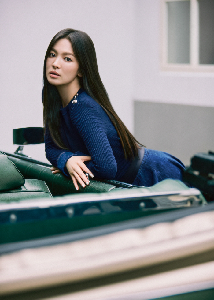 '오직 송혜교'만이 보여줄 수 있는 아우라 [화보]