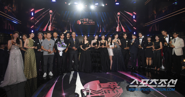 [제2회 BSA] '청룡'은 역시 달랐다..콘텐츠 화합의 장, 톱★전원,…