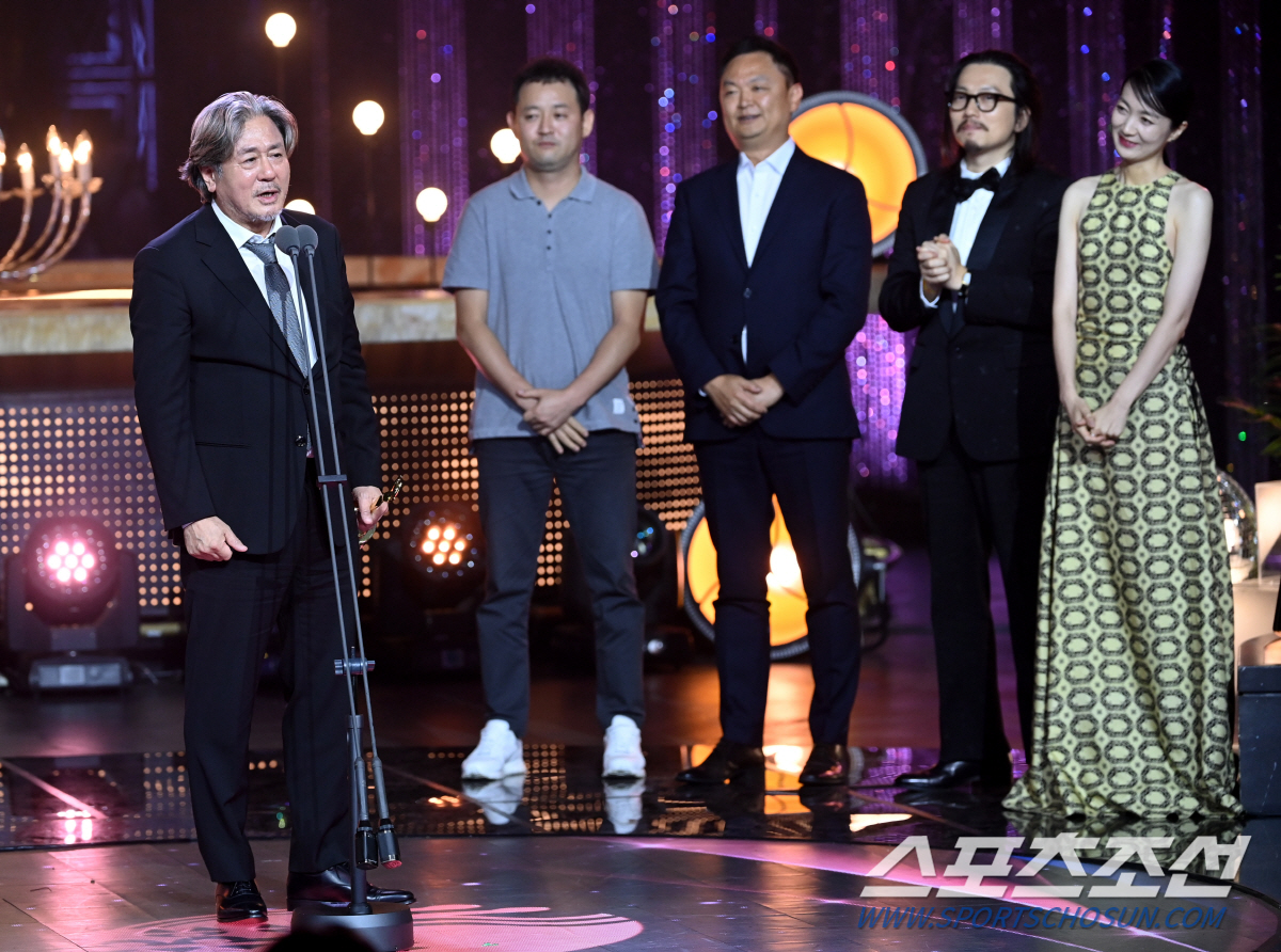 [제2회 BSA] '청룡'은 역시 달랐다..콘텐츠 화합의 장, 톱★전원,…