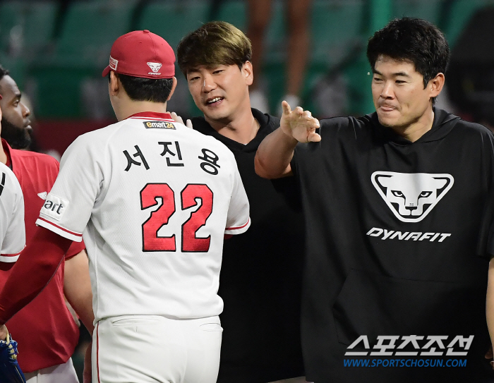 세이브 1위 대반전, 대체 뭐가 달라졌을까…선배의 극찬 "포크볼 교과서입…