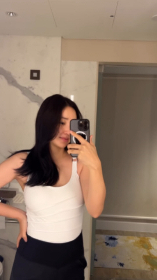 최희, 14kg 감량 후 뽐낸 수영복 몸매.."휴가이자 호캉스"