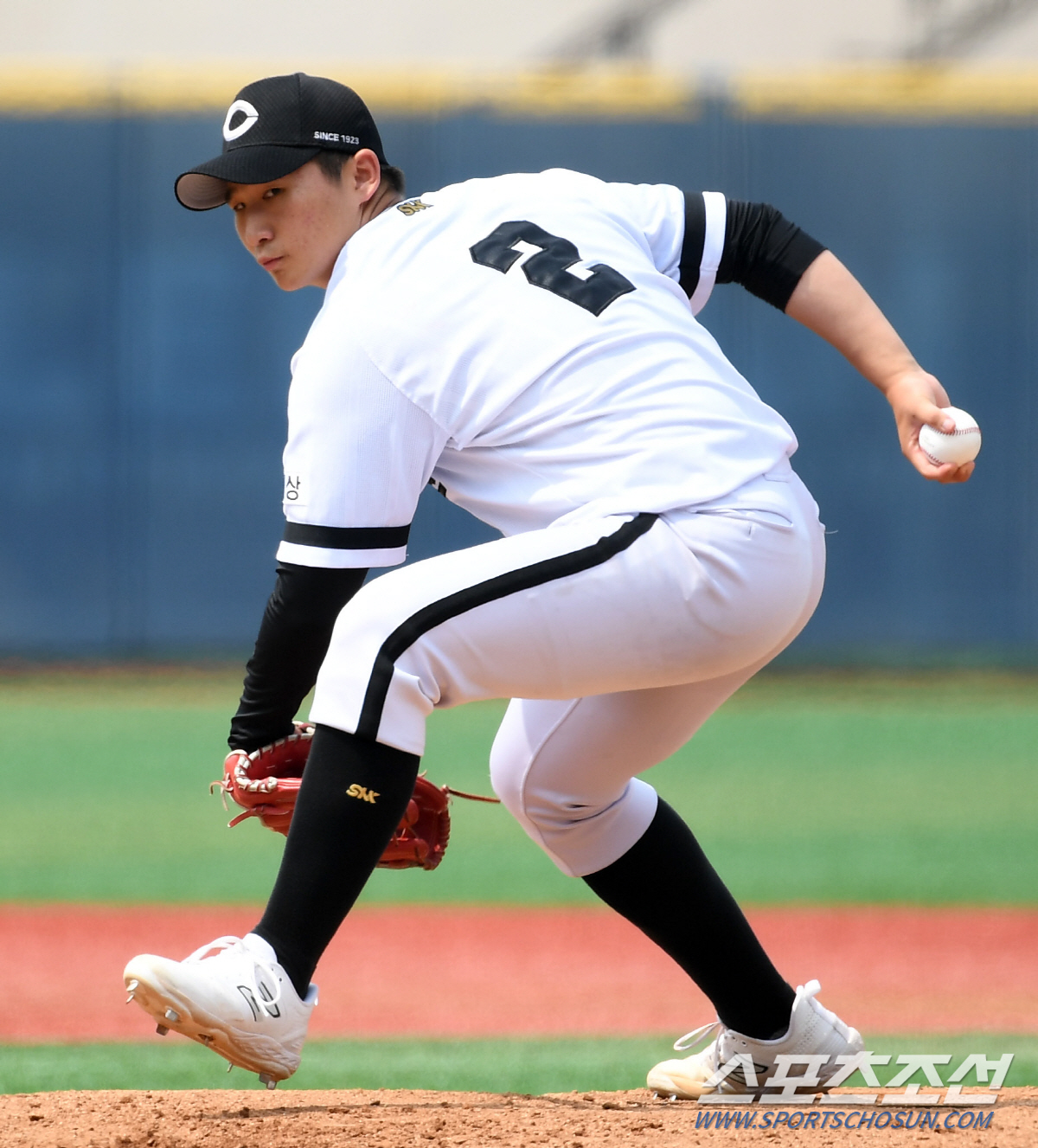 '120km 투심+변칙 투구' 대구상원고 사이드암 장경우..."도망가지 …