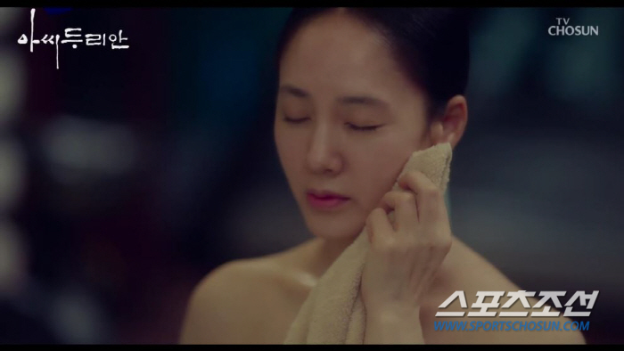 [SC리뷰]'아씨두리안' 김민준, 저고리 벗은 박주미에 '시선 고정'…"…