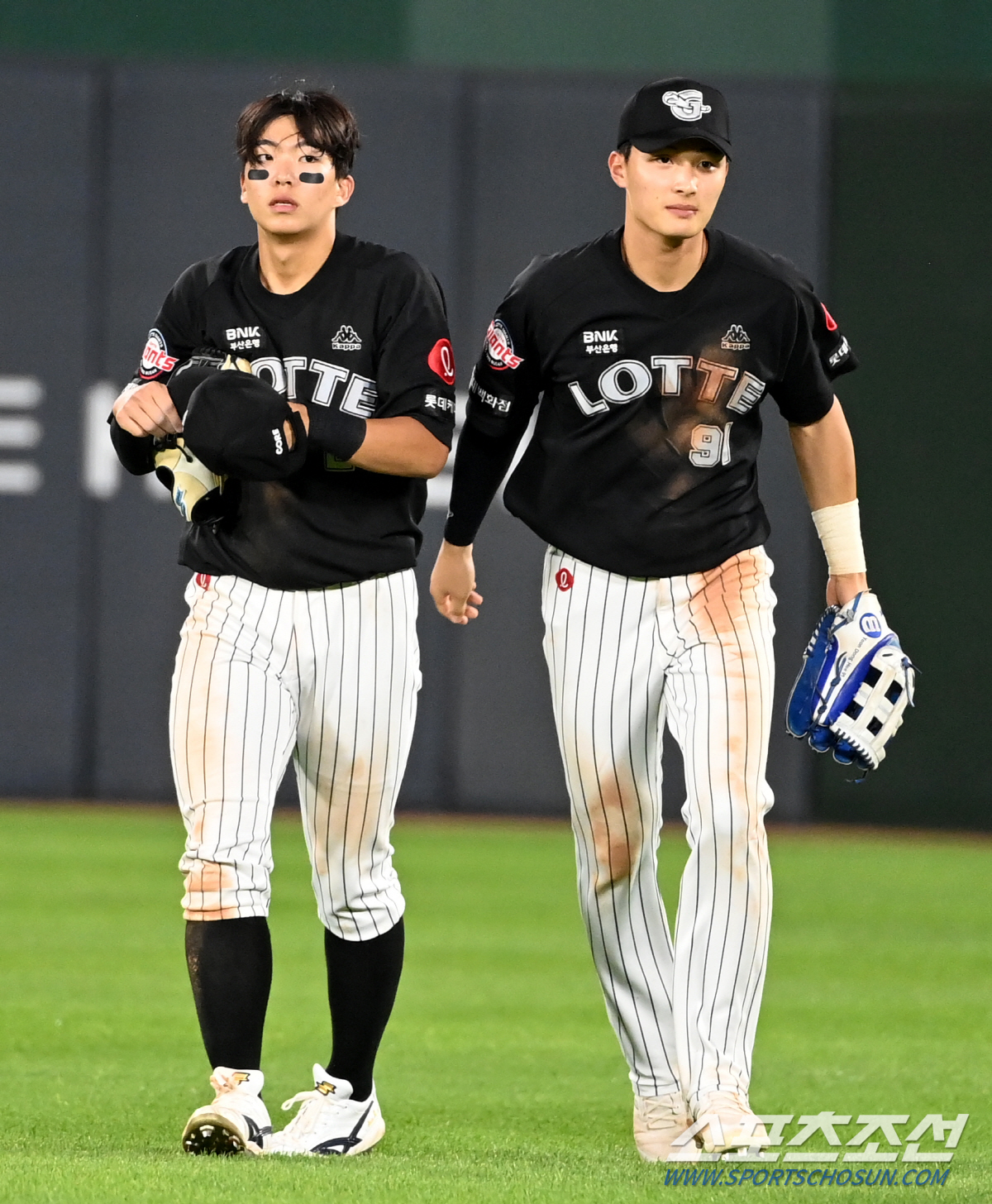 '4타석 연속 안타'에도 웃지 못했다…19세 부산 아이돌, 올스타전에서 …