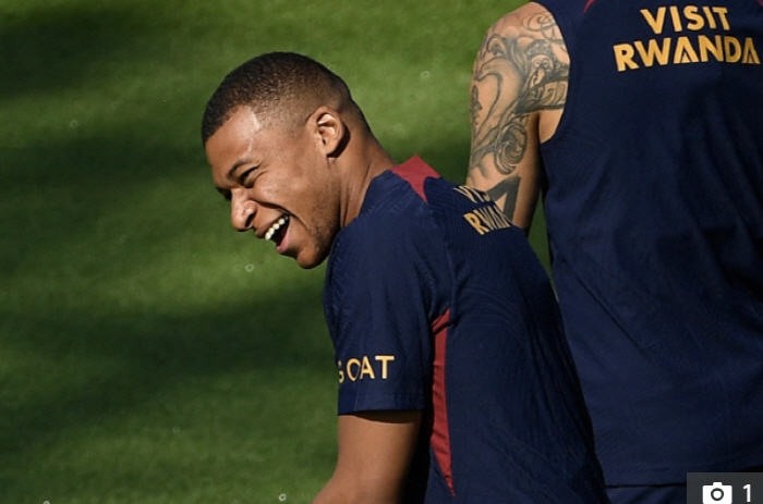 '충격' 토트넘 1억7300만 파운드 스타 영입전 'PSG-레비 회장 긴…