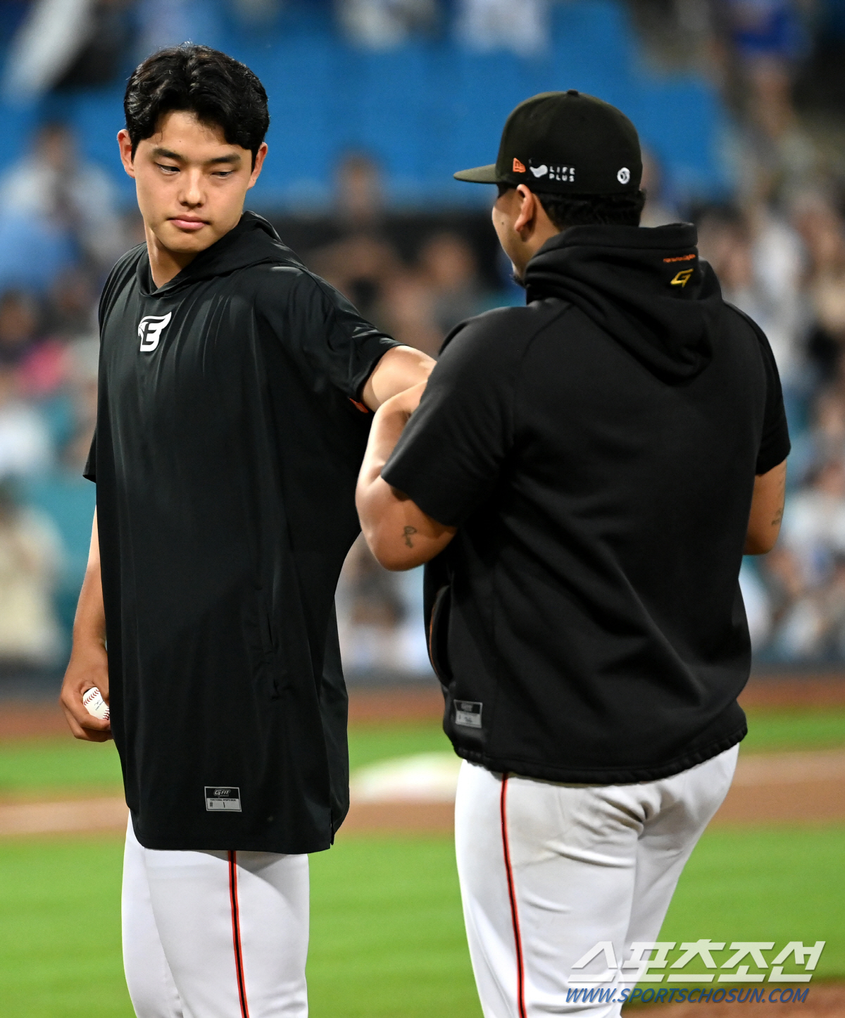 "깜짝 놀란 산체스도 납득했다" 투구동작 읽혀 2경기 '8이닝 13실점'…