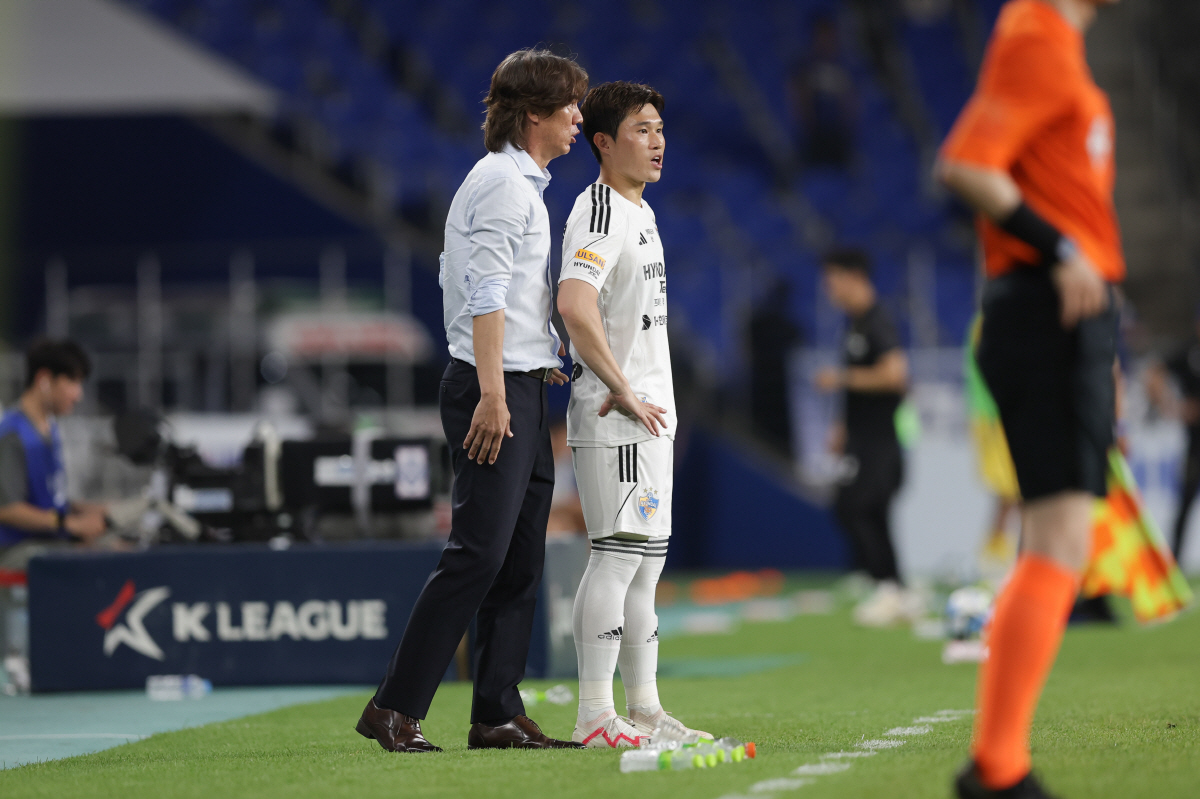 '돌아온 울산 성골' 이동경, 모험이 선물한 반전 신호탄…홍명보 감독 '…