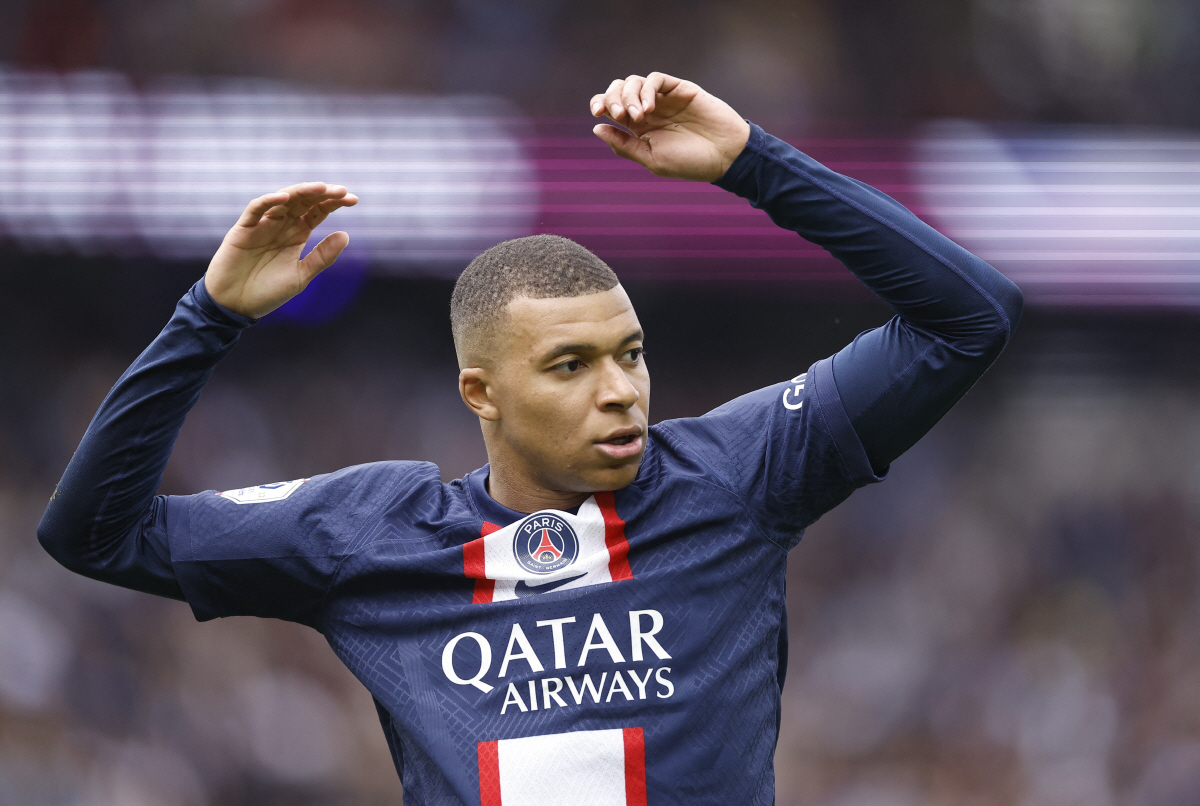 '음바페, 알 힐랄 연봉 1조 제안마저 거절' 어쩔 수 없는 PSG, 결…
