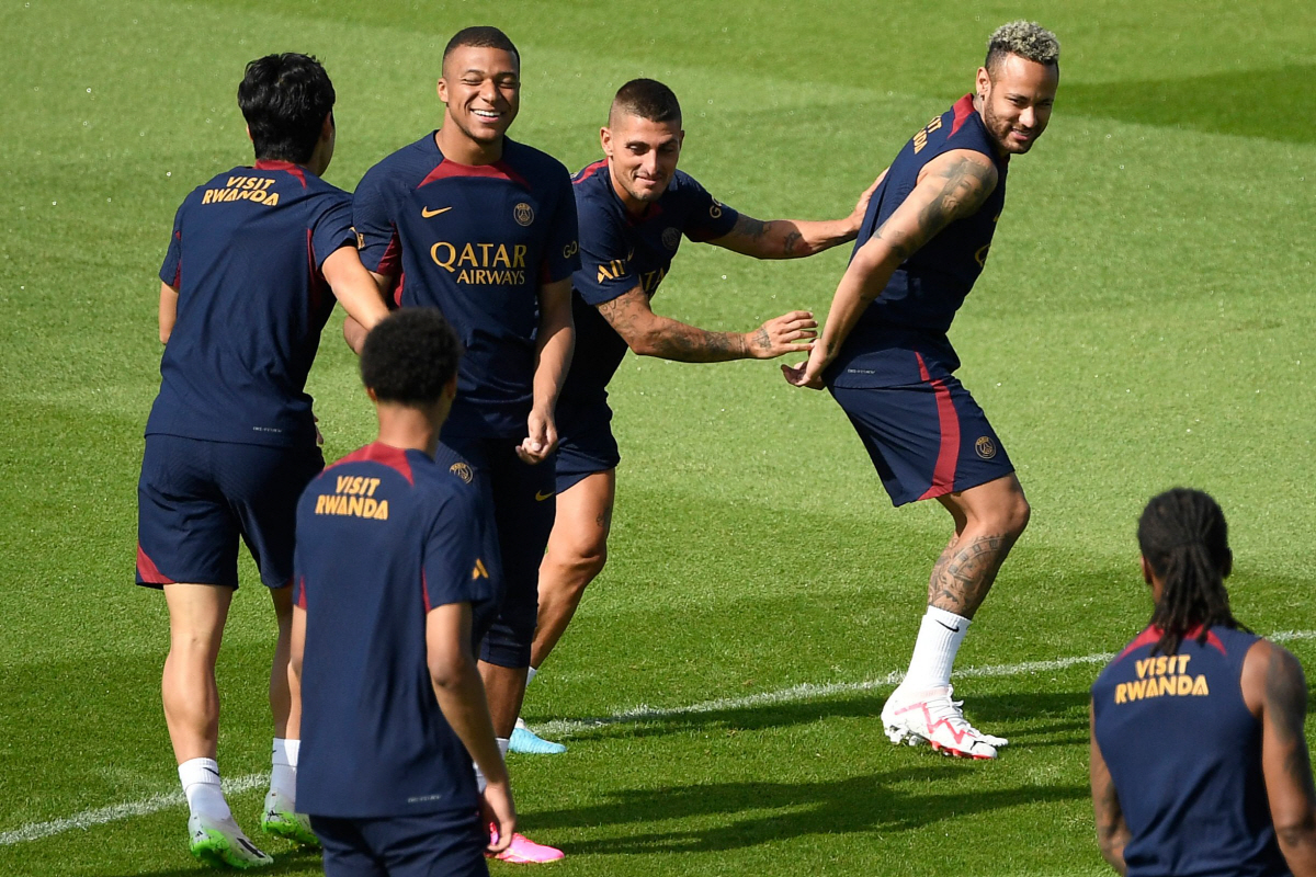 '음바페, 알 힐랄 연봉 1조 제안마저 거절' 어쩔 수 없는 PSG, 결…