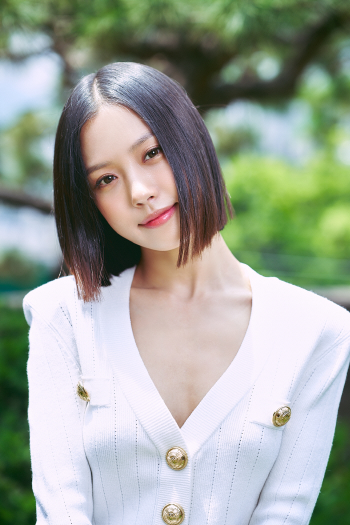 [SC인터뷰] "이래도 되나 싶은 '갈매기 눈썹'"…고민시, 블랙홀 매력…