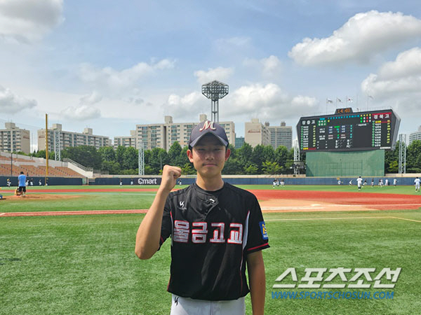 "내가 쓰러질 때까지…" 16세 비밀무기 사고쳤다! 에이스 없는 '7이닝 105구' 책임진 배짱투 [인터뷰]