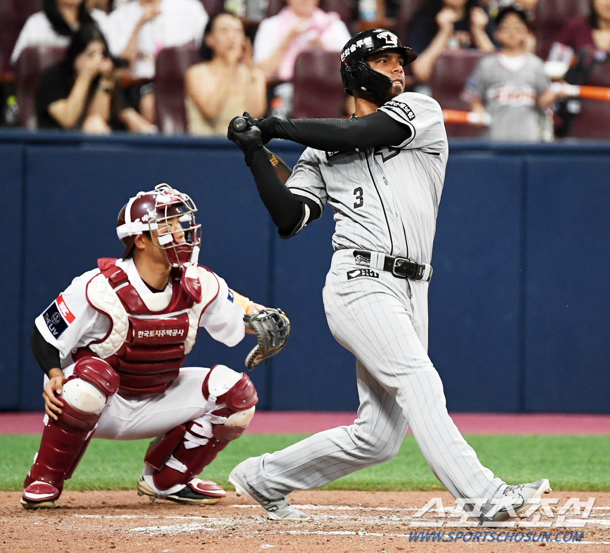 4회초 2사 1,2루 한화 윌리엄스가 적시타를 날리고 있다. 고척=박재만 기자pjm@sportschosun.com