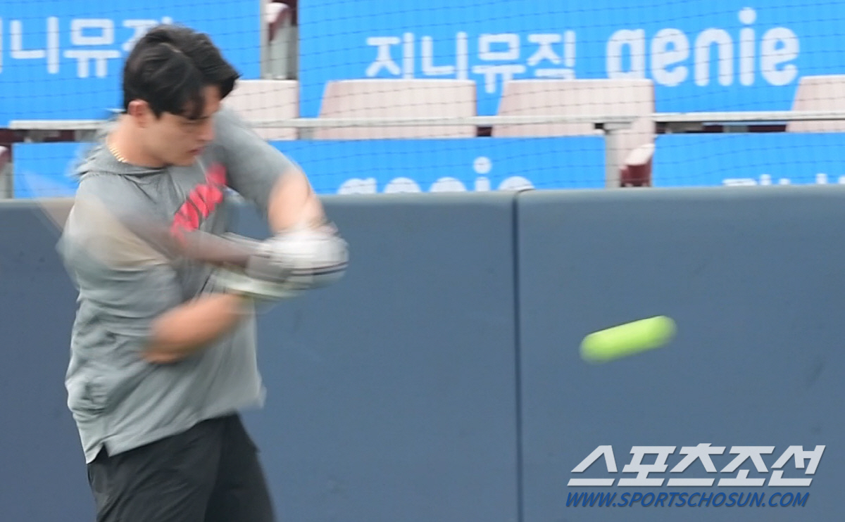 '4연패 중 1할대 타율' 박동원 '배트 거꾸로 쥐고 테니스공 부터 공략…