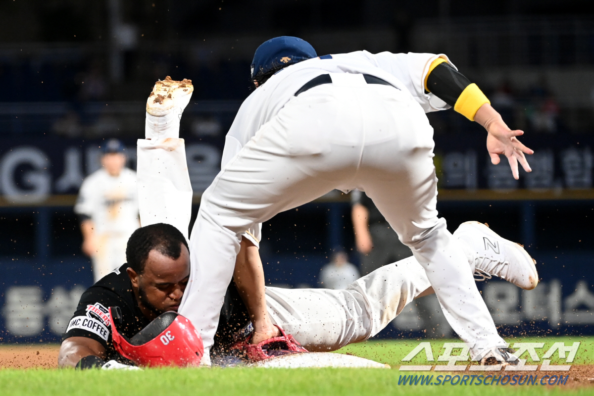 개점휴업 후유증? 좀처럼 탄력 안 붙는 호랑이 발걸음…해답은 결국 계산 …