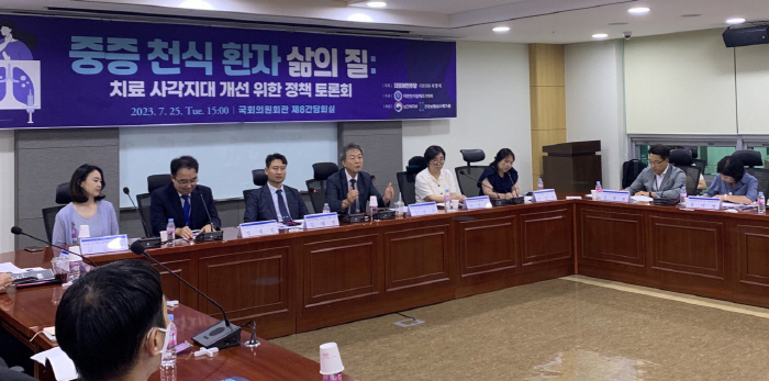 국회 '중증 천식 토론회' 성료…서영석 의원 "경제적 이유로 치료 포기 …