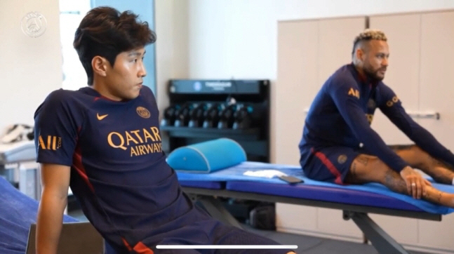 '예의 바른 한국인' KING 이강인 음주 여부까지 관심 폭발, 프랑스→…