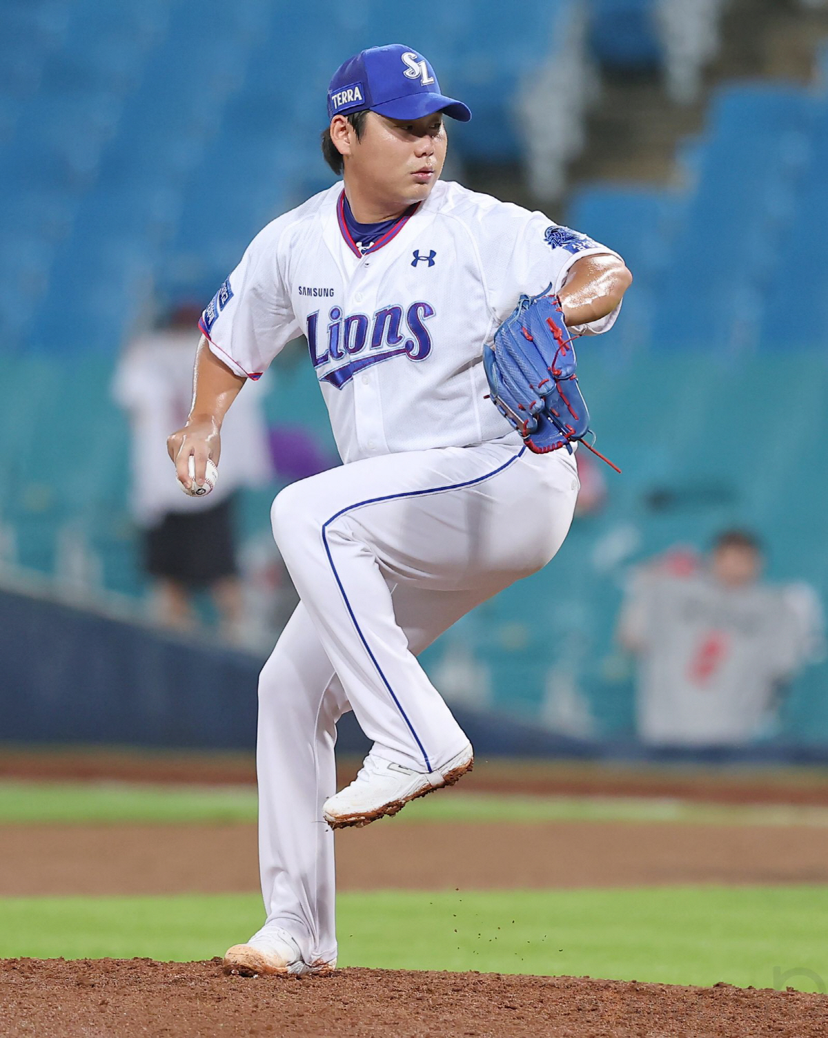 2위팀 상대 숨막히는 추격전, 8,9회 무사 1,2루 무산 아쉬움...끈…
