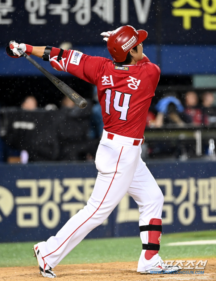 '노시환 기다려!' 8년 연속 대기록 최정, 다시 홈런 공동 선두로[대구…