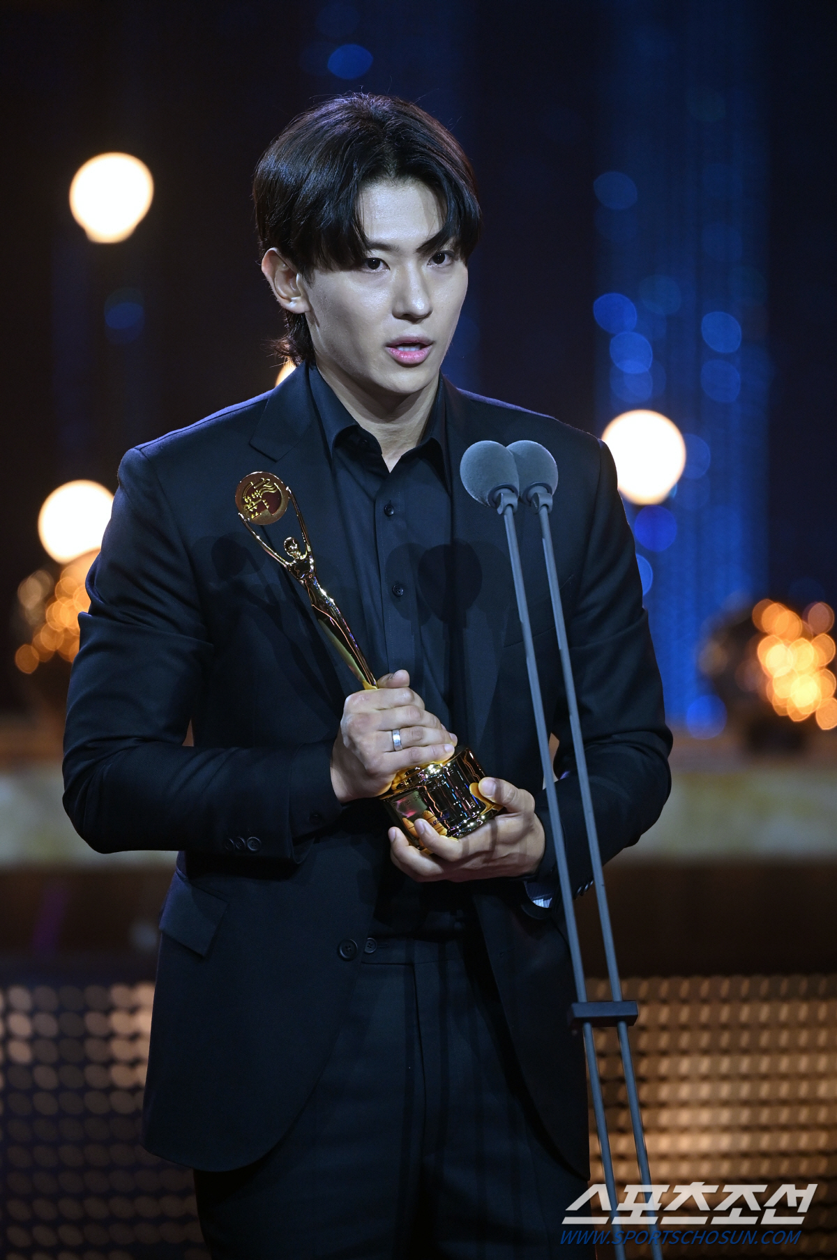 [제2회 BSA] 트렌디함의 끝…덱스·김아영, 참신한 신인 그 자체