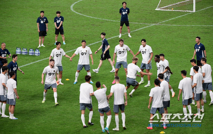 홍명보 "완벽하게 우리의 언어 보일 것", 시메오네 "韓 축구 발전+인정…
