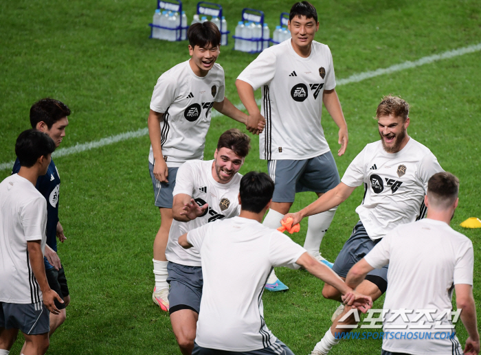 홍명보 "완벽하게 우리의 언어 보일 것", 시메오네 "韓 축구 발전+인정…