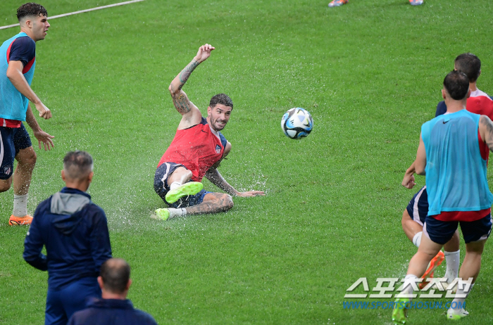 홍명보 "완벽하게 우리의 언어 보일 것", 시메오네 "韓 축구 발전+인정…