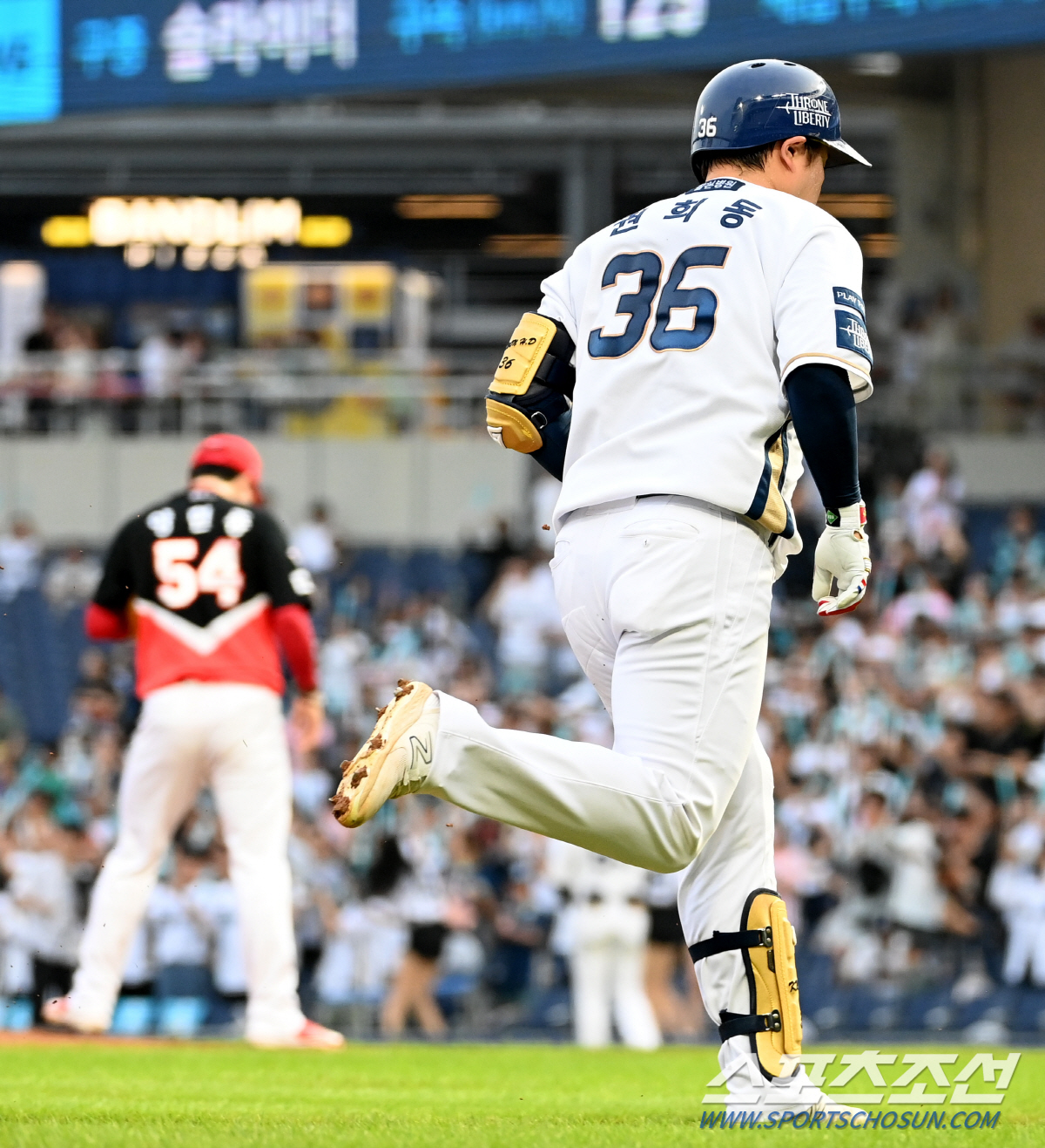 "겨울? 다 잊었다" FA 찬밥? 이젠 없어선 안될 알짜…결승포+실점 막…