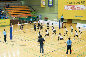 건강한 삶을 위하여! JW중외제약 제1회 하이맘밴드 배구대회…열정 소통 화합 다 잡았다