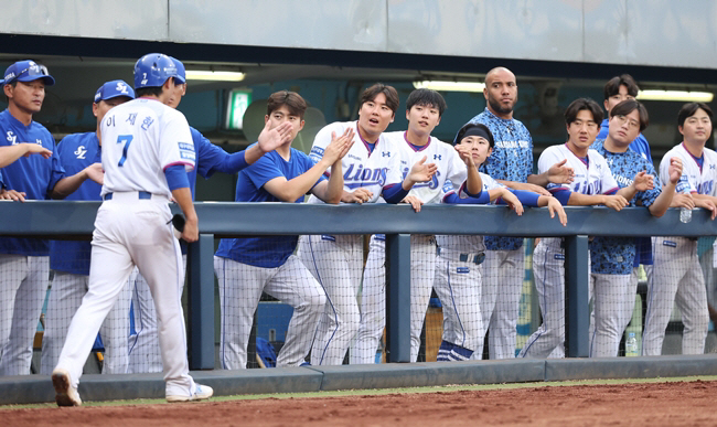 '구자욱 4타점쇼+오승환 세이브 성공' 삼성, SSG 잡고 위닝시리즈[대…