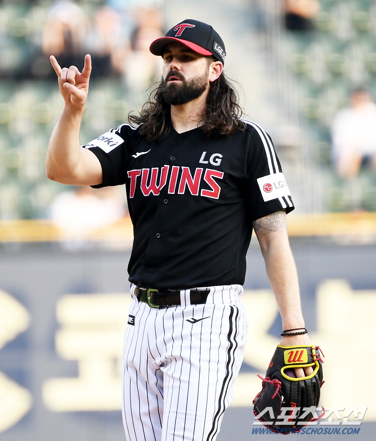 7이닝 2실점 승리. 안도의 한숨... 들쭉날쭉 외인 에이스의 비밀. 0…