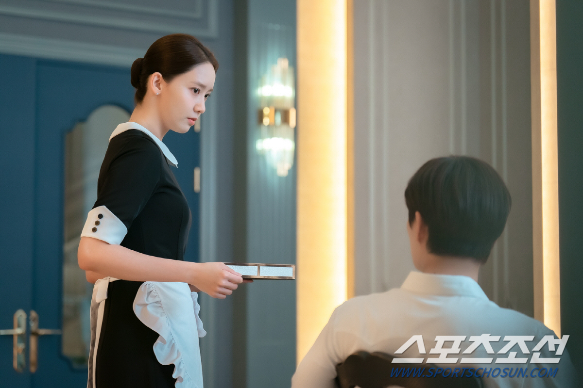 웃음 사라진 임윤아 vs 씁쓸한 눈빛 이준호, '정략 결혼' 위기 해법은…