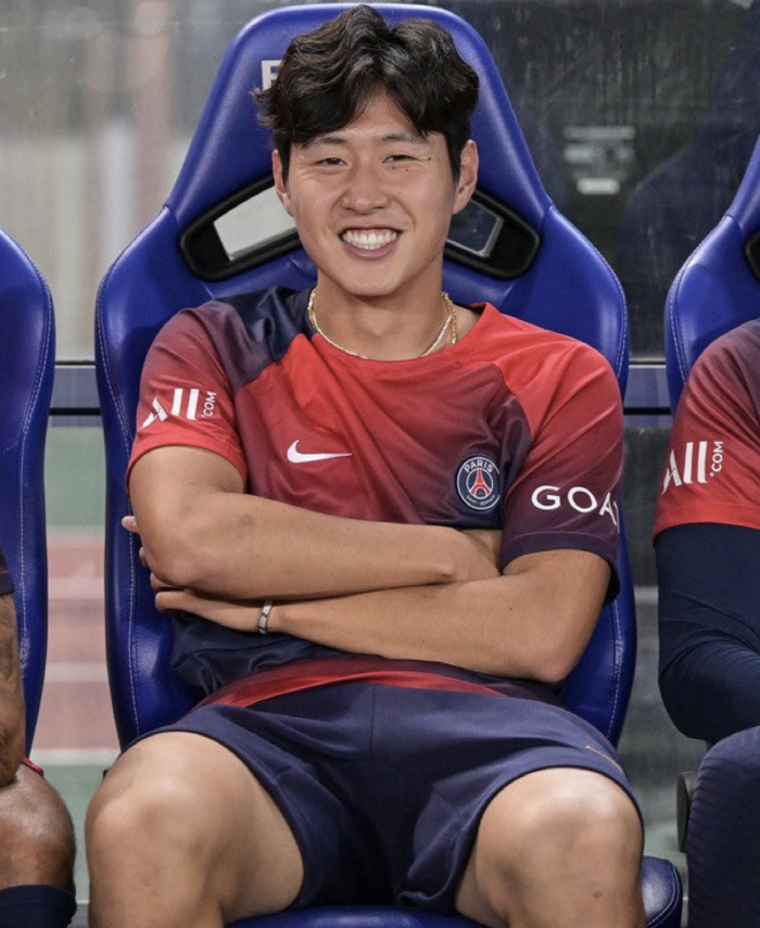 'KING' 이강인 그라운드 복귀 초읽기, 日 오사카 떠나기 전 팀 훈련…