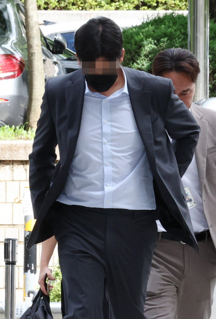 감독 구속기소+대표이사-전력강화팀장 직무정지+프로·유소년 버스기사 줄사임…