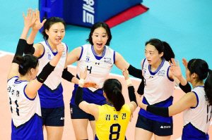 현대건설, 프로배구컵대회서 페퍼저축은행 꺾고 4강 진출 눈앞
