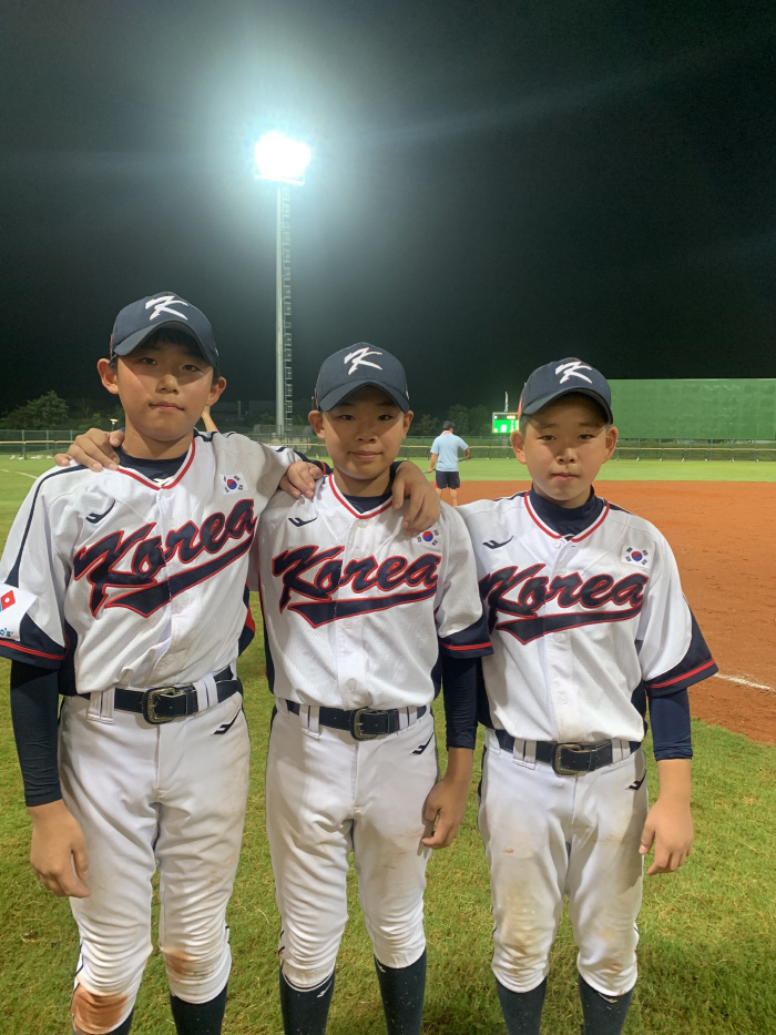 U-12 대표팀, 세계유소년야구대회 도미니카에 9대8 짜릿한 역전승으로 2연승