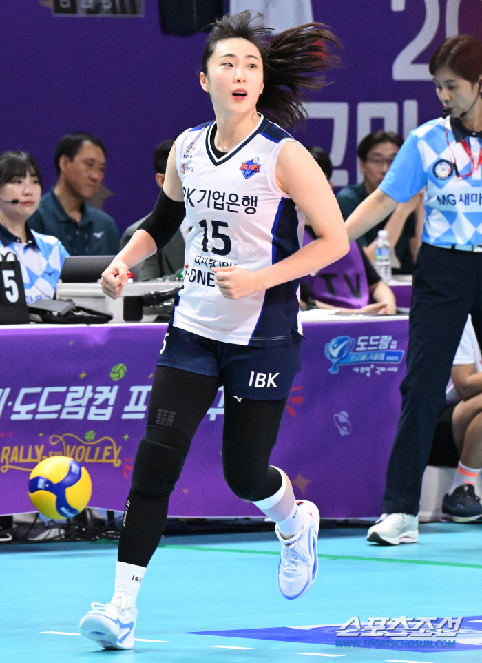 수비 보강 영입인데 최다 득점한 알짜 FA. 속사포 감독말에도 "부모님이…
