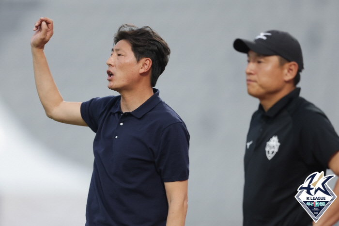 [현장인터뷰]박동혁 충남아산 감독, "문현호 오늘 10점 만점에 10점!…
