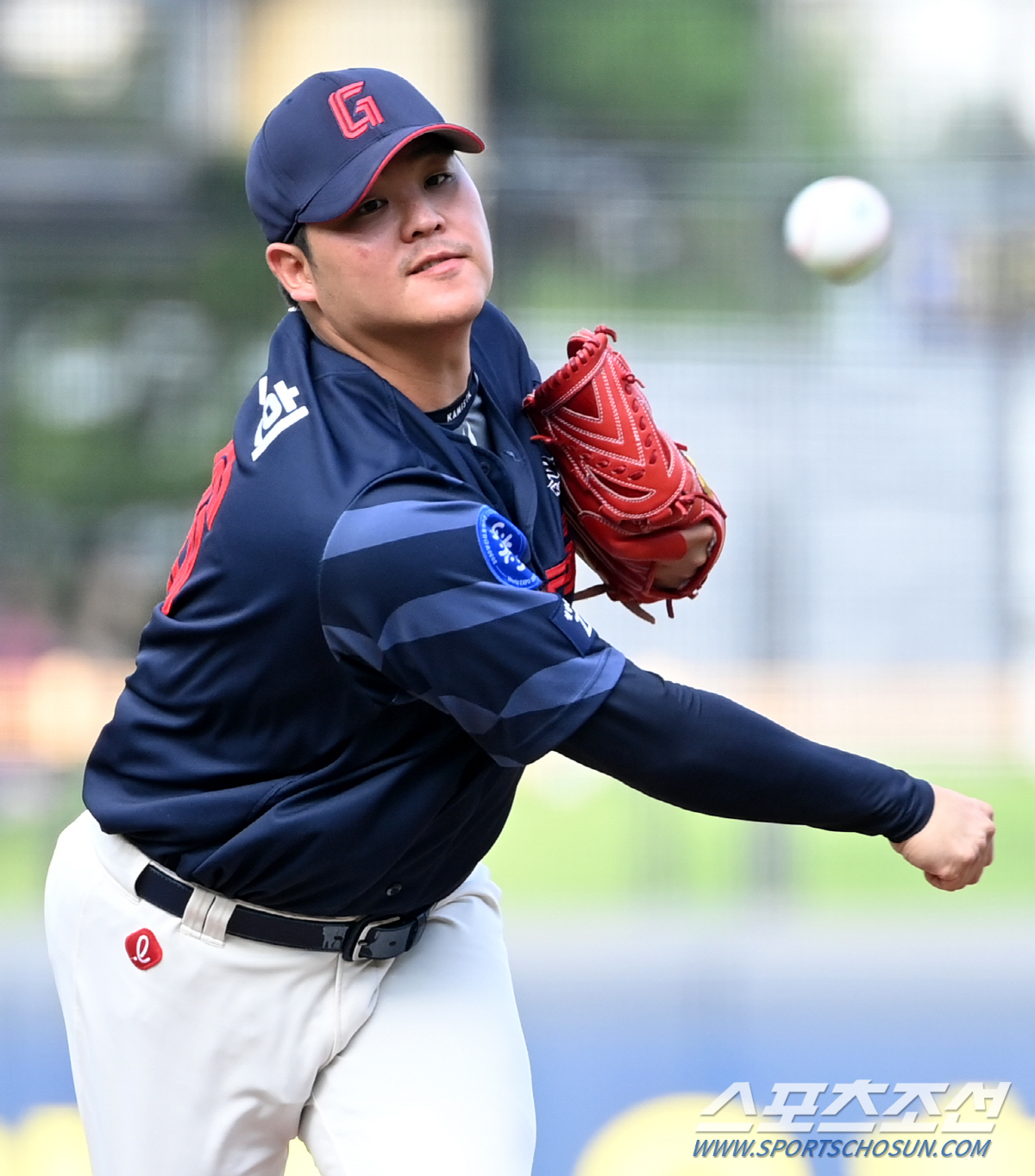 역시 선발 체질? 하루 쉬고 나온 한현희, 148㎞ 부활투…나균안 공백 …
