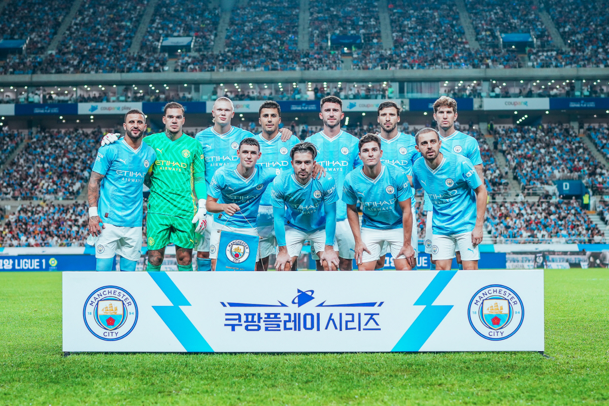 서울 온통 푸른 물결! 英언론도 깜짝 "맨시티, SON·PARK의 나라에…